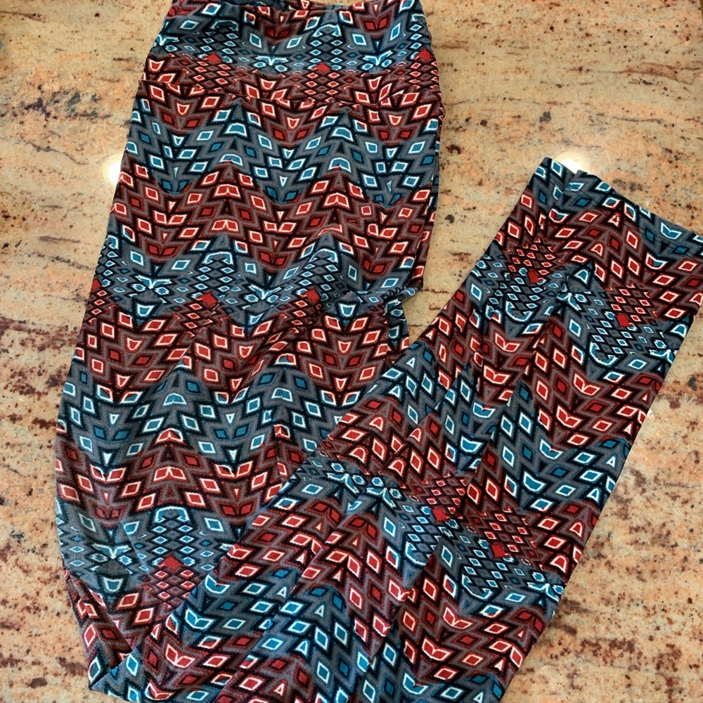 TC Lularoe buttery soft leggings